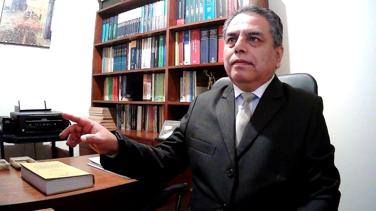 José Carlos Bocanegra Martínez en su estudio